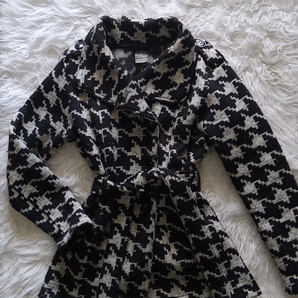 Jackets & Blazers - White and black coat